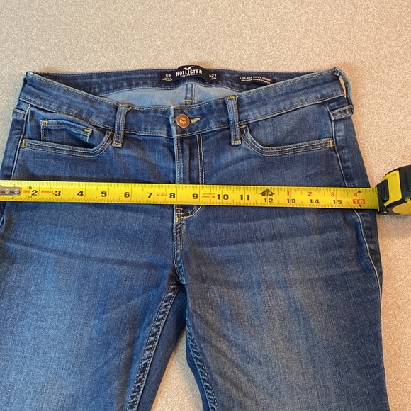 Hollister - Super Skinny low rise jeans. Size 27 - Picture 11 of 14
